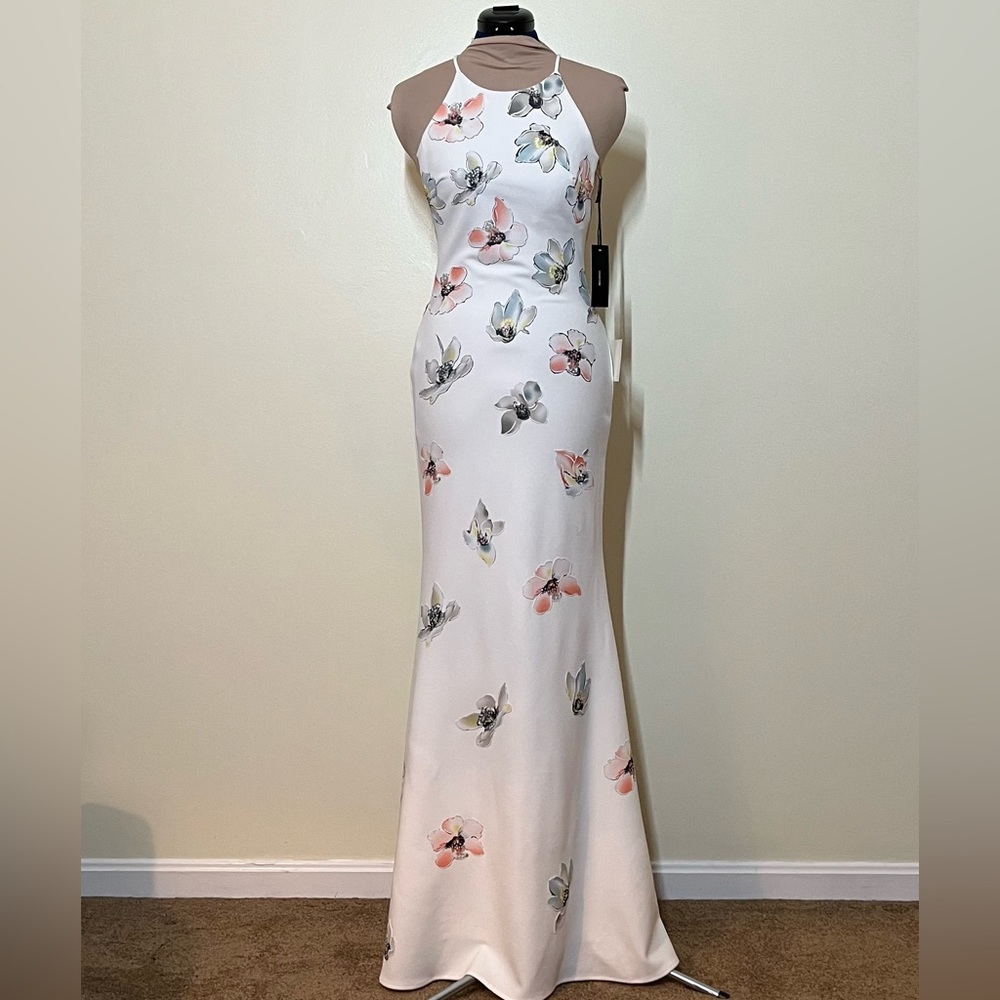 One of a kind, Customized, NWT, Lulu’s white floral gown
